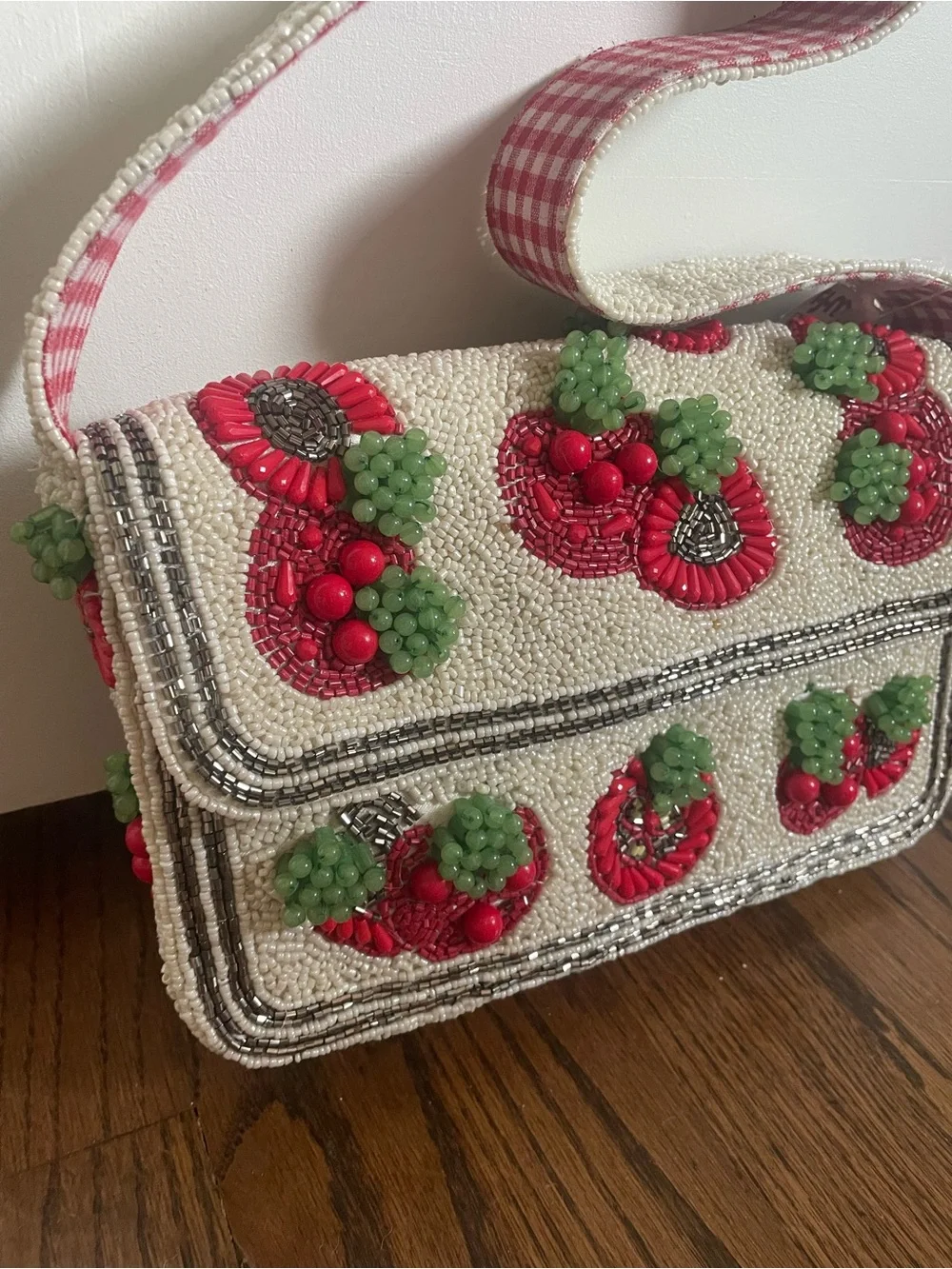 Viral Tomato Beaded Shoulder Bag